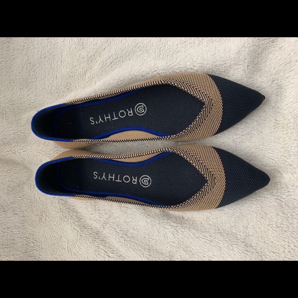 Rothy’s Dune Captoe Point size 8.5